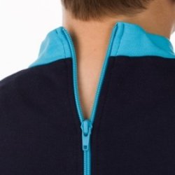 Dess. 1050 Heldragt lynls i ryg. Til bde damer og herrer. Bl, marine eller grn.