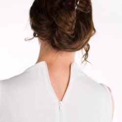 Dess.2031 Heldragt med lynls i ryg. Lange ben, til bde damer og herrer. Hvid eller bl